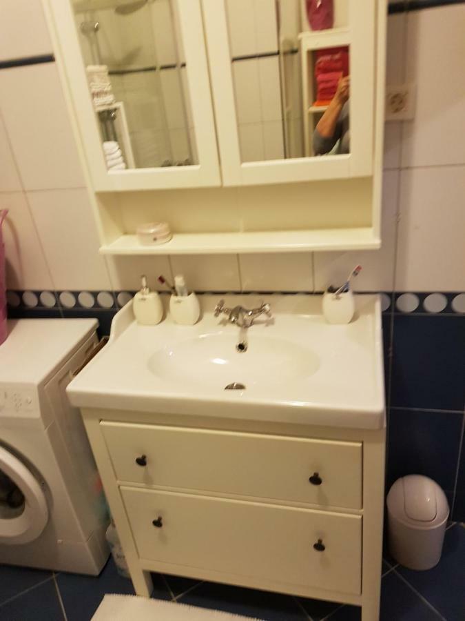 Cozy Apartment In Ровінь Екстер'єр фото